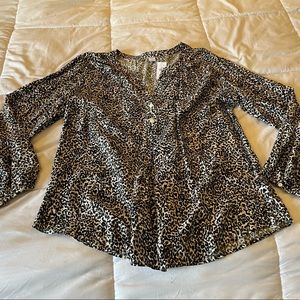 New Old Navy Animal print blouse